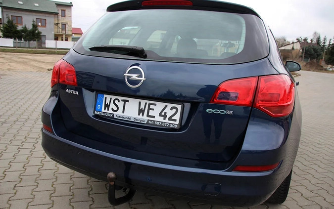 Opel Astra cena 16900 przebieg: 204000, rok produkcji 2011 z Gostynin małe 781